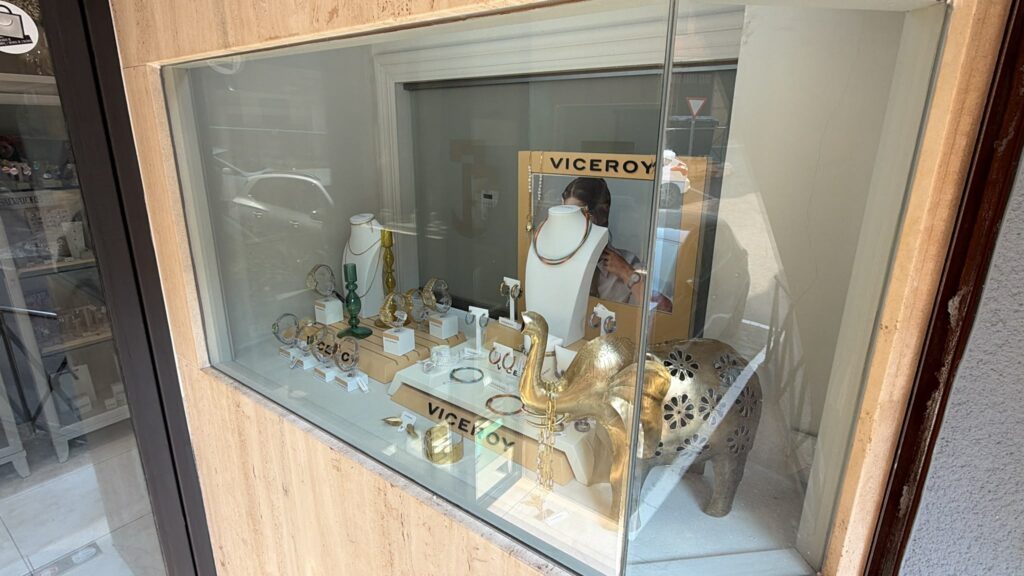 Vitrina Viceroy en Joies Aurum L'Alcora
