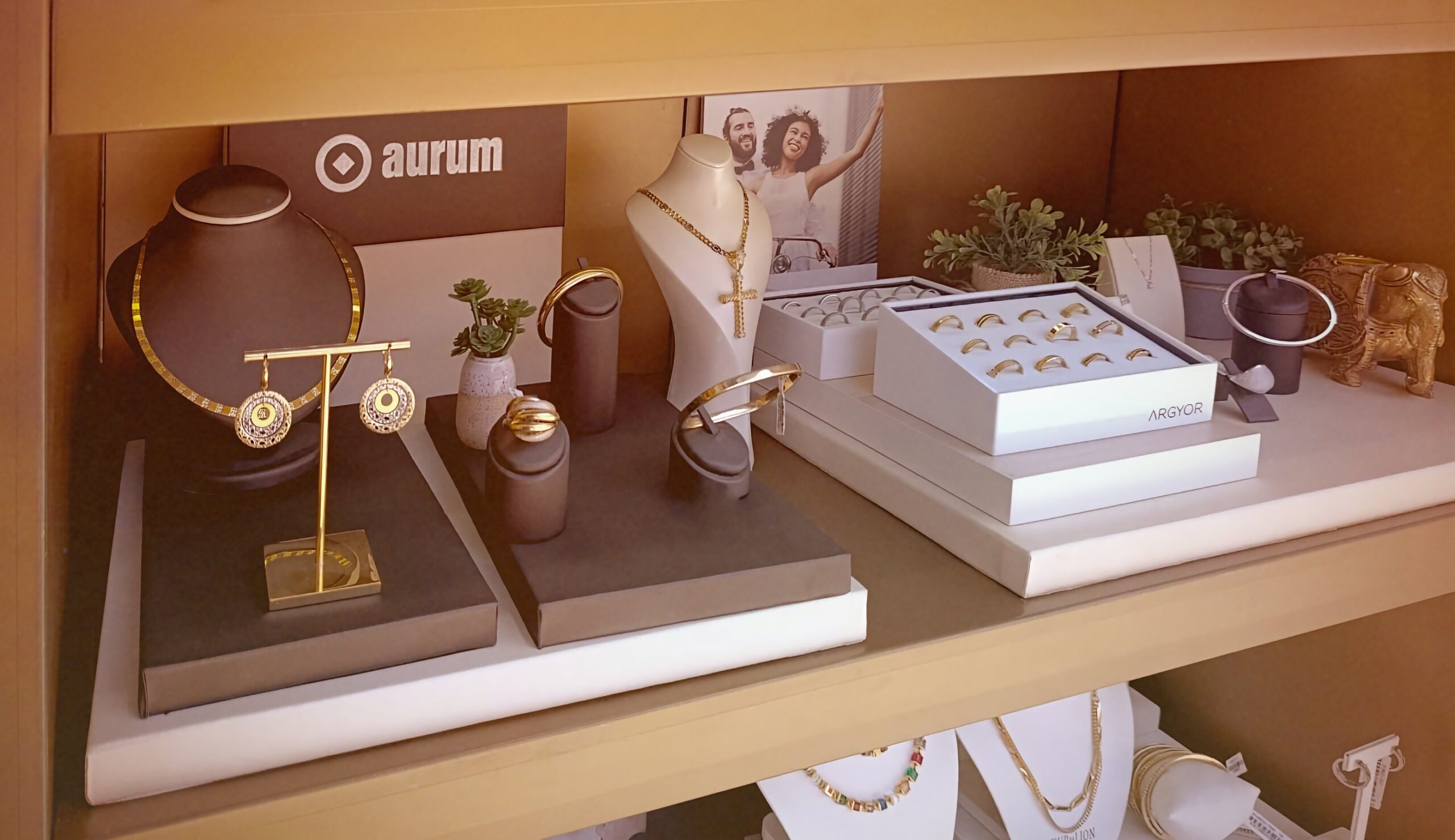 Vitrina de Joies Aurum en Onda